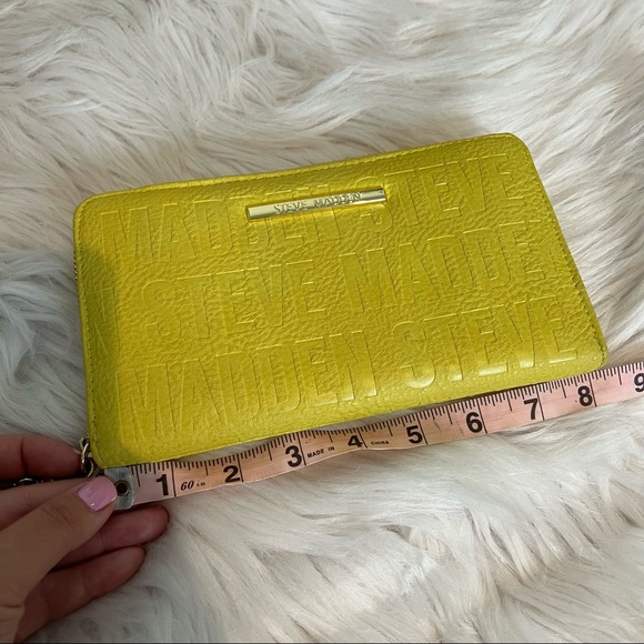 Steve Madden Neon Yellow Clutch/wristlet - Picture 9 of 10